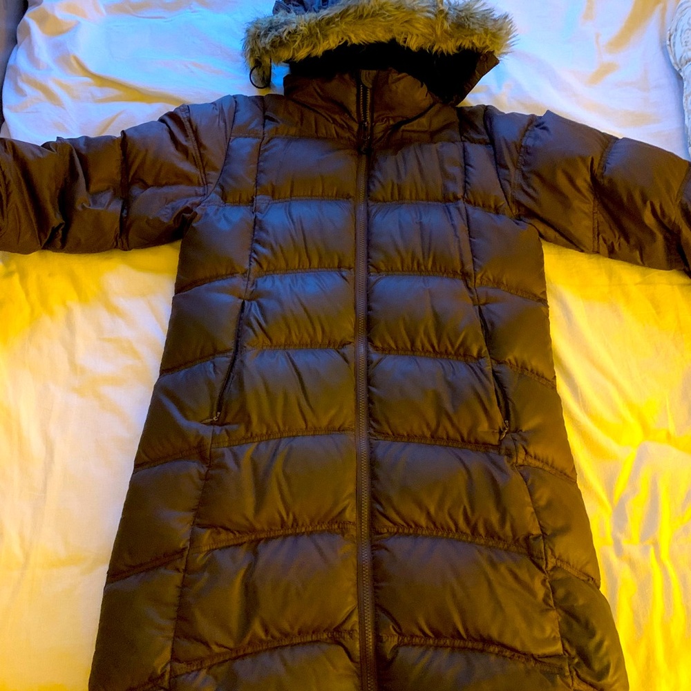 Eastern mountain sports women’s down  puffer jacket. Extremely warm.